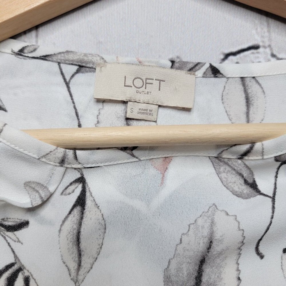 Loft Ruffle Cuff Sheer Floral Petal Sheer Blouse Size S - Picture 8 of 12